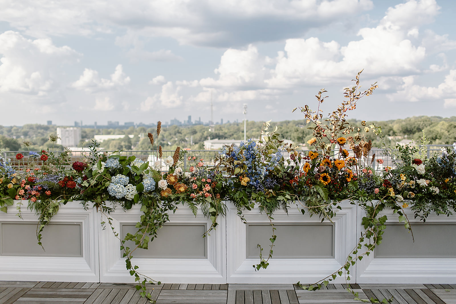AN ICONIC ROOFTOP WEDDING